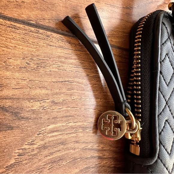 Tory Burch Fleming Phone Crossbody - Picture 4 of 9